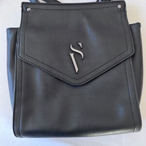 Black Leather Simply Vera Wang bag